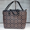 حقيبة جلد شبابية