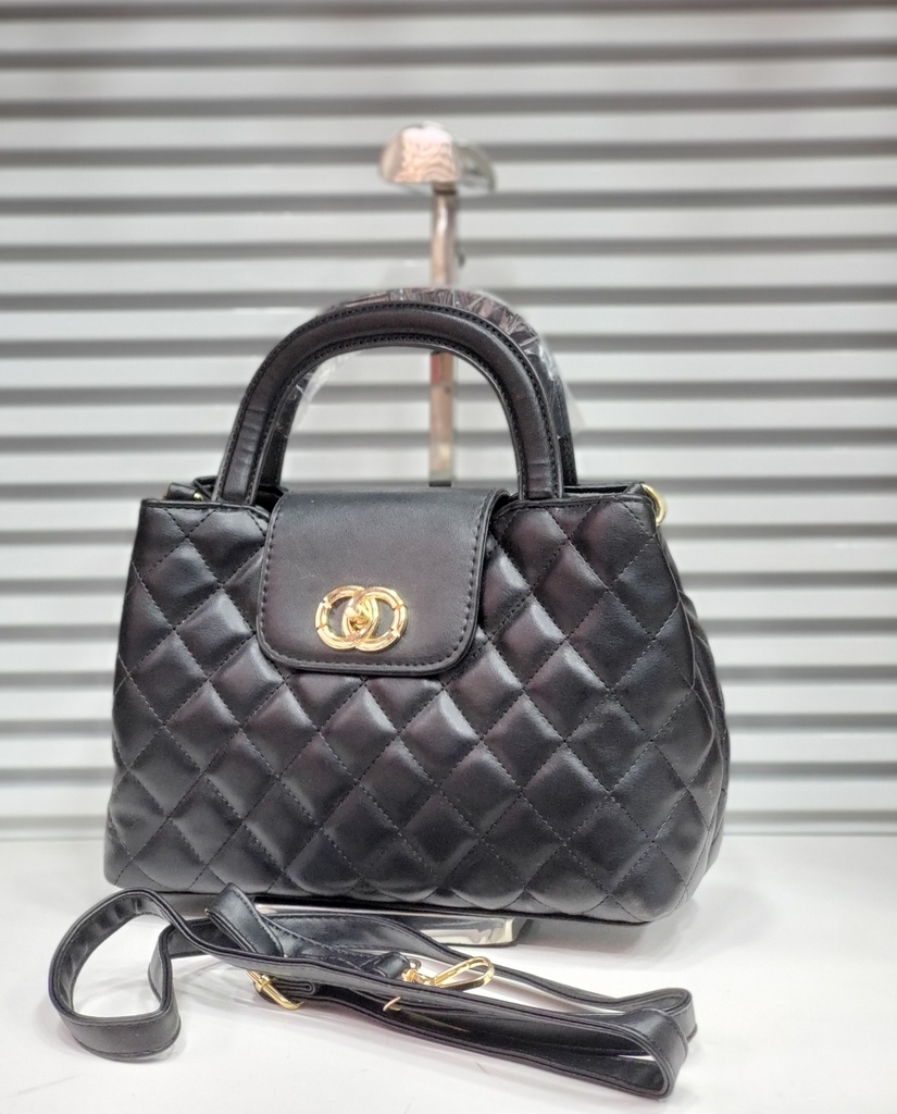 حقيبة جلد شبابية