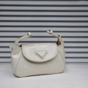 حقيبة جلد شبابية