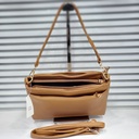 حقيبة جلد شبابية