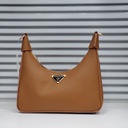 حقيبة جلد شبابية