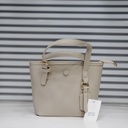 حقيبة جلد شبابية