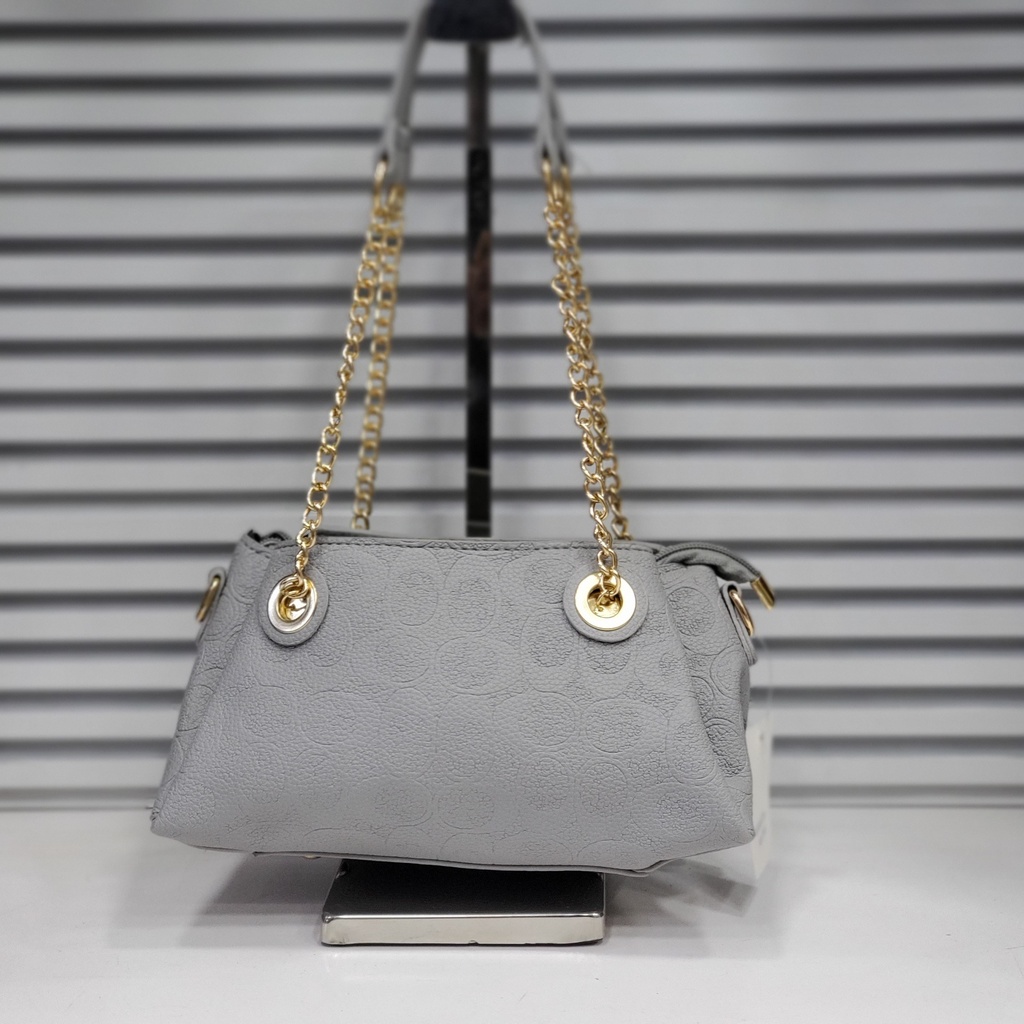 حقيبة جلد شبابية