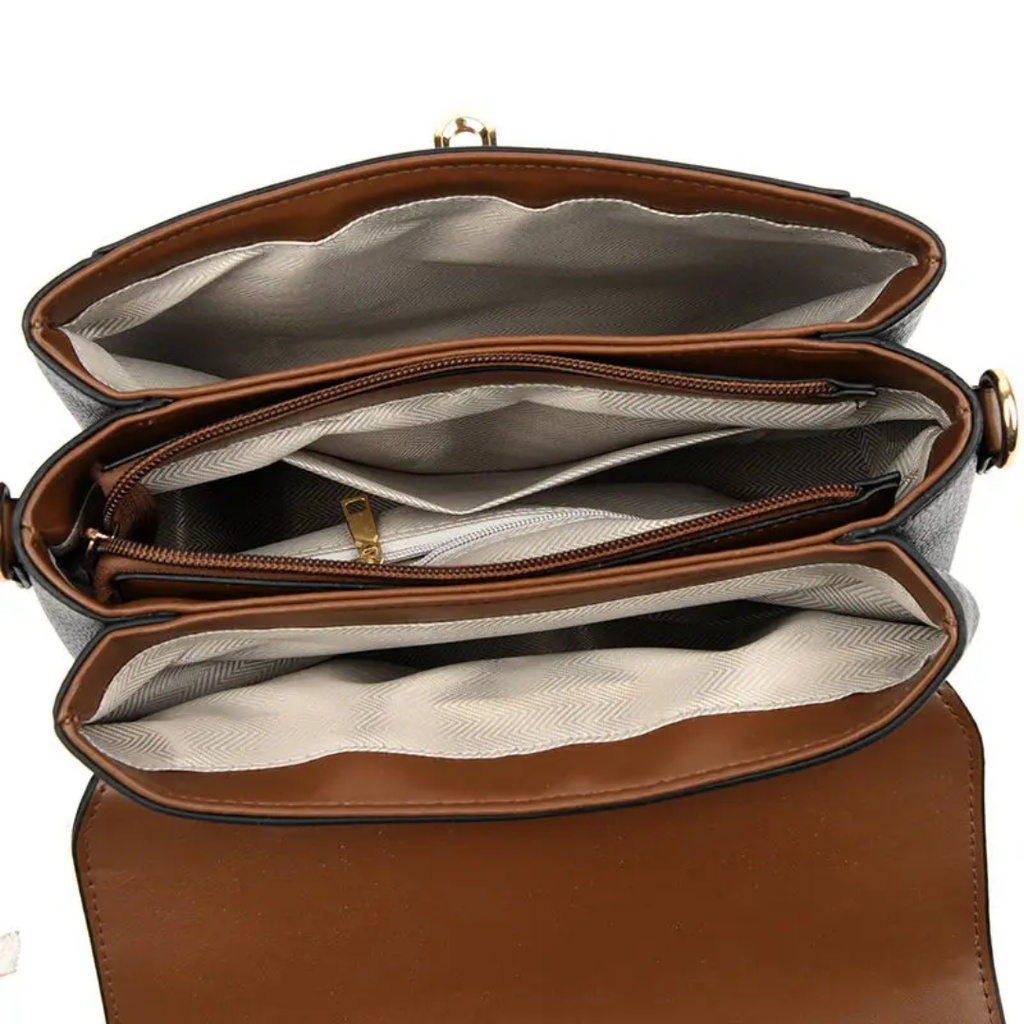 حقيبة جلد شبابية