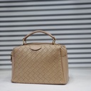 حقيبة جلد شبابية