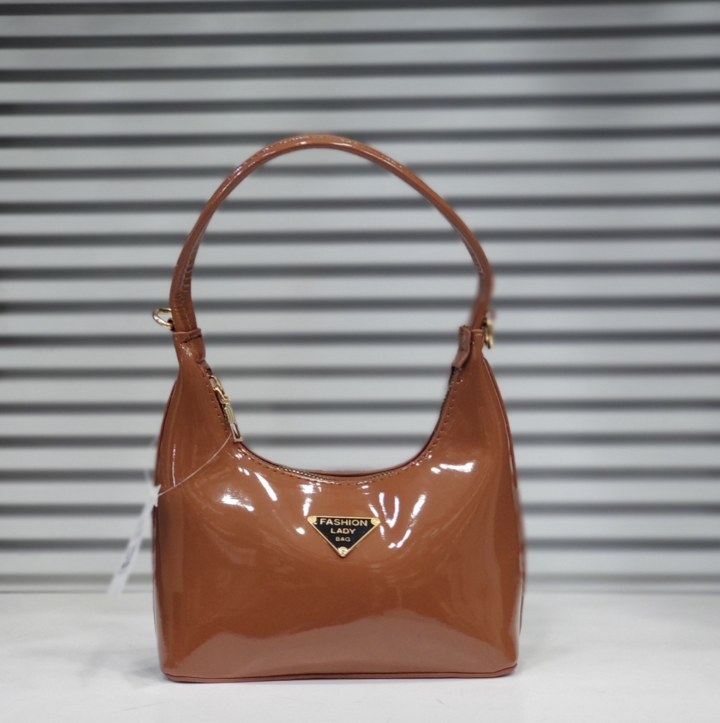 حقيبة جلد شبابية