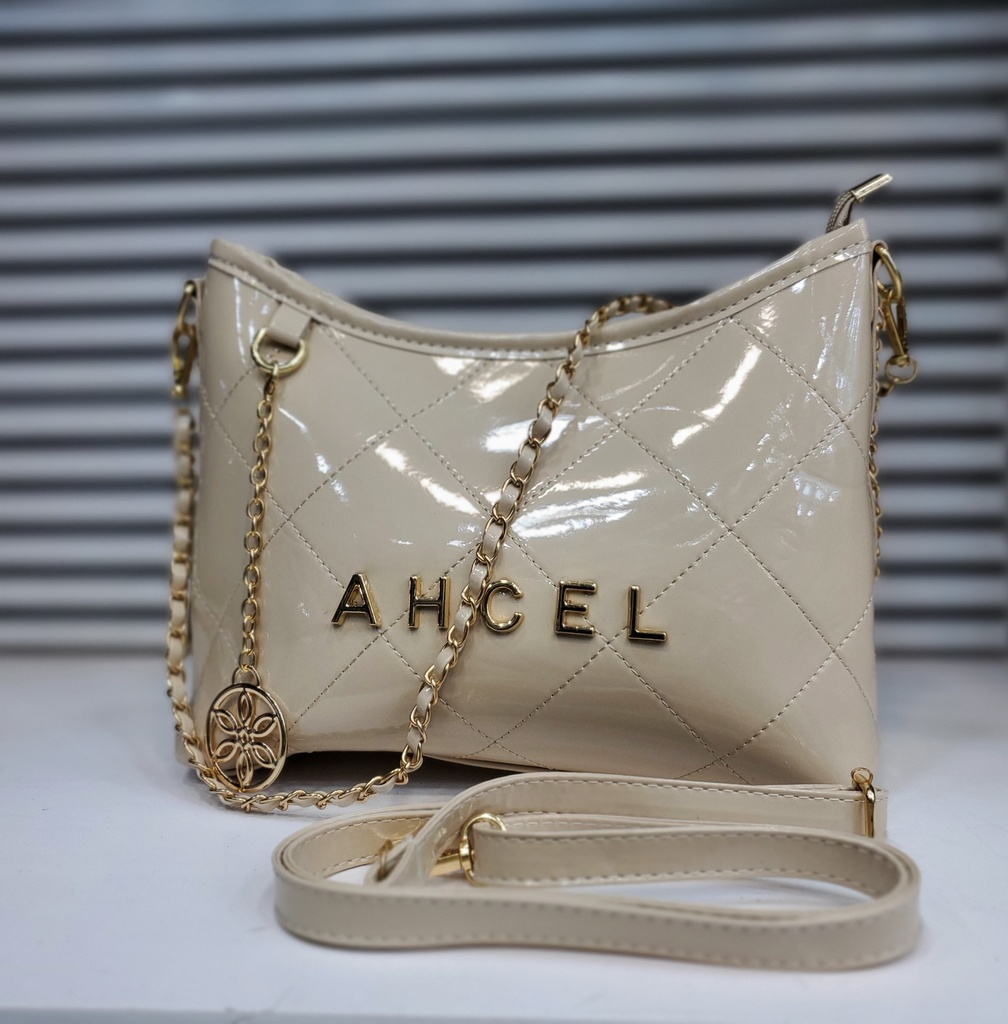 حقيبة جلد شبابية