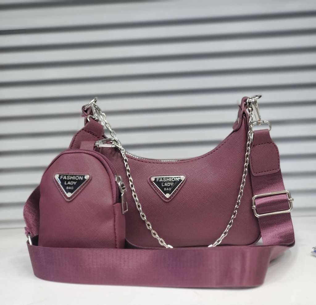 حقيبة جلد شبابية