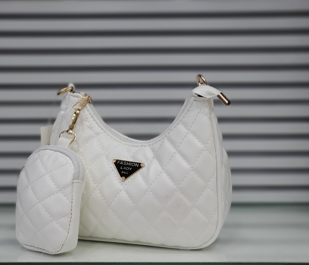 حقيبة جلد شبابية