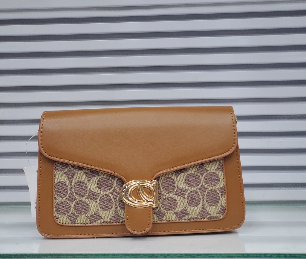 حقيبة جلد شبابية