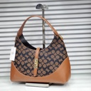 حقيبة جلد شبابية