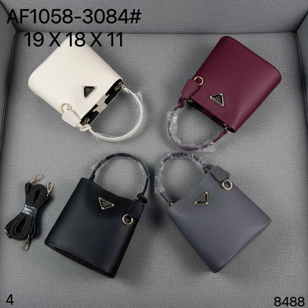 حقيبة جلد شبابية