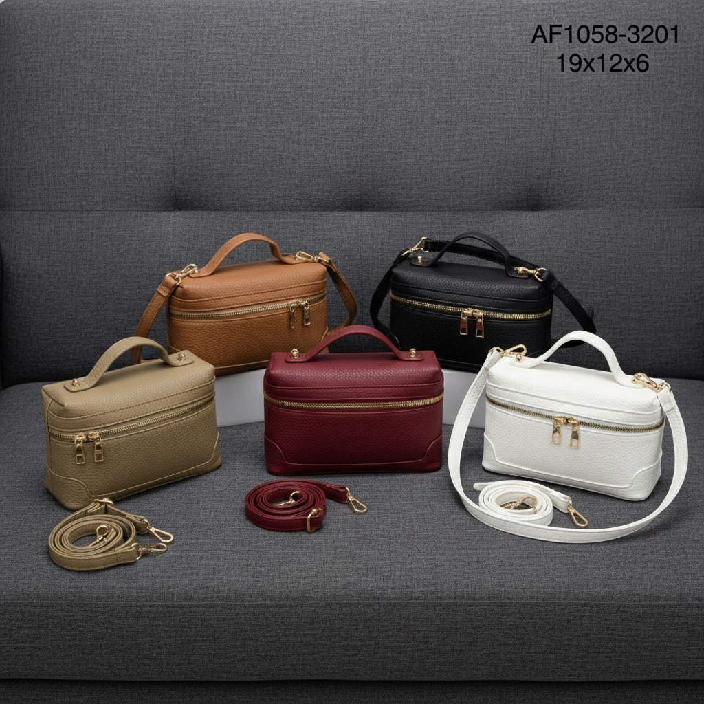 حقيبة جلد شبابية