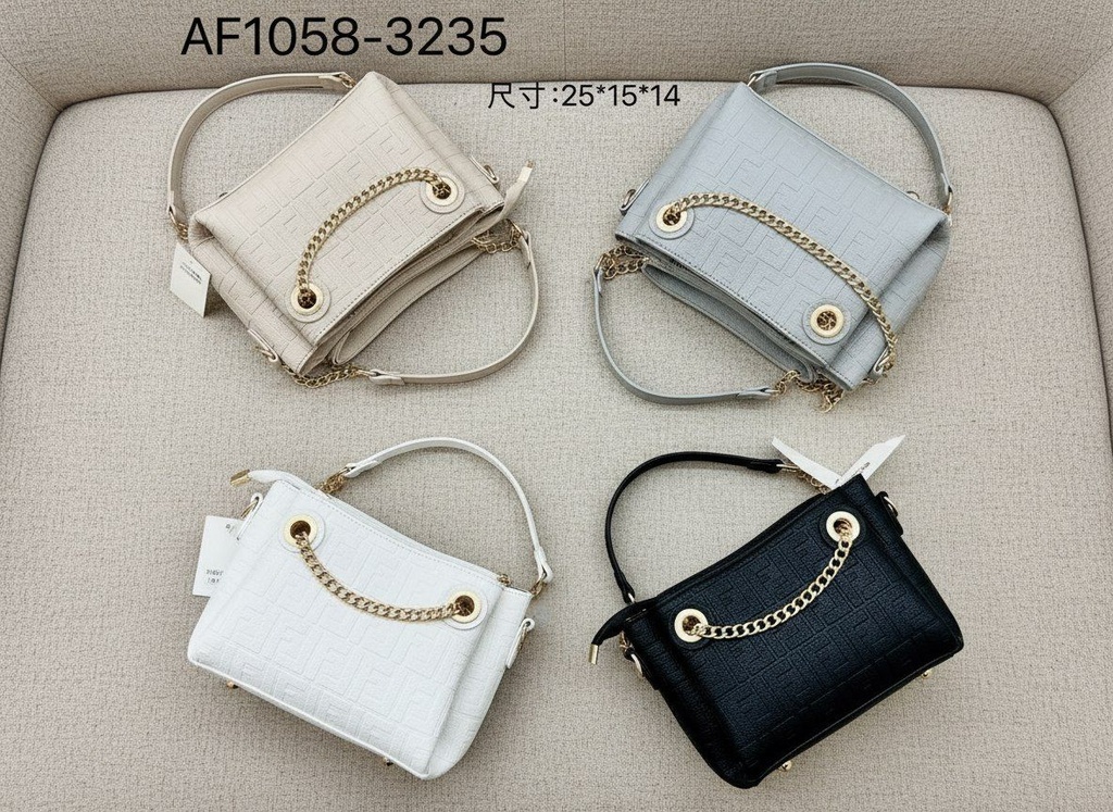 حقيبة جلد شبابية