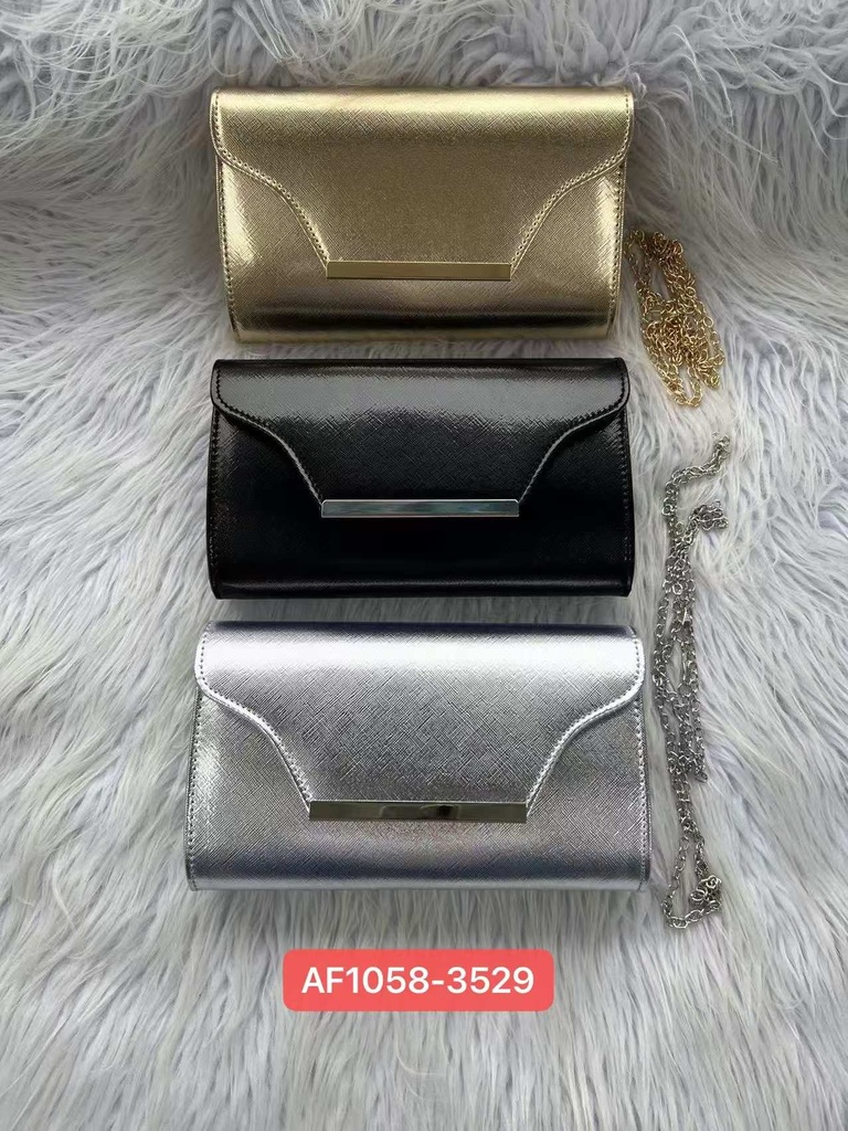 حقيبة جلد شبابية